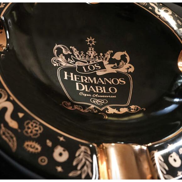 Mystique Large Black Gold Ceramic Cigar Ashtray 4 Cigars Indoor Outdoor Ashtrays - Picture 2 of 6